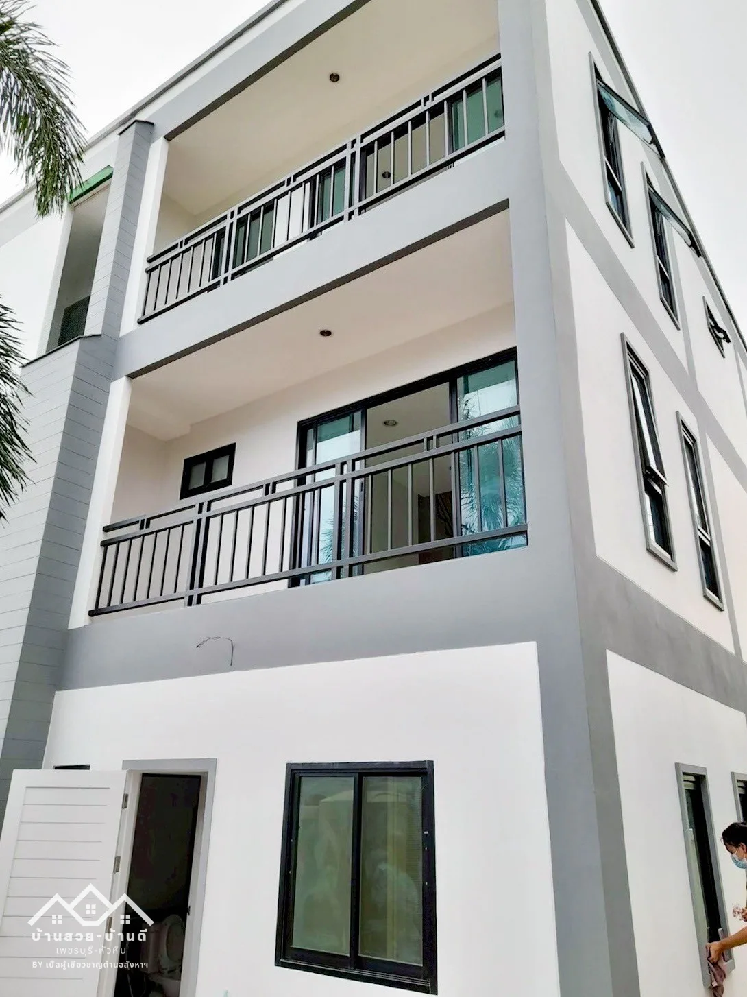 N202601011 อาคารพานิชย์ห้องมุม 3 ชั้น - 9